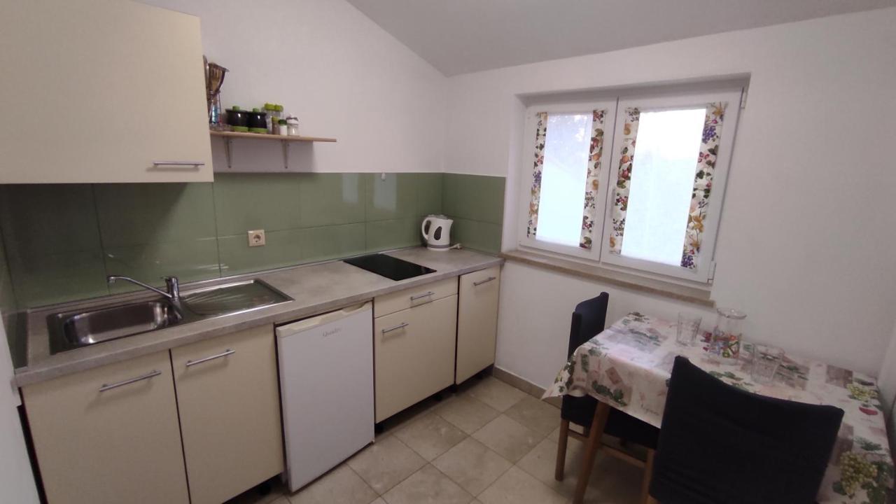 App Karmen With Free Parkig Apartment Porec Exterior photo